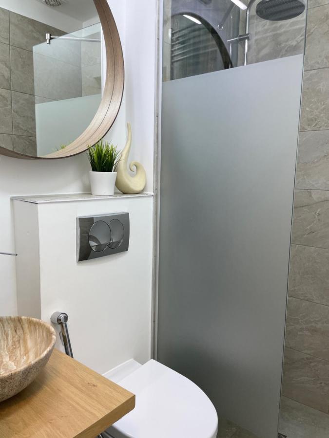 בוקרשט Metropole Apartments Studio City מראה חיצוני תמונה